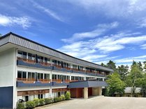 施設全景 昼 草津スカイランドホテル プランをみる