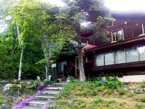 蔵王の自然に囲まれたペンションステラ。一年を通して見どころ満載の山形・蔵王にお越しください。 ペンション ステラ プランをみる