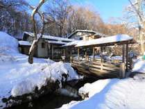 雪化粧の小瀬温泉ホテルにお越しください! 小瀬温泉ホテル プランをみる