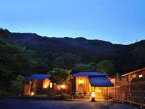 【夜の外観】 別亭 やえ野 プランをみる
