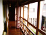 いかにも日本建築らしい廊下の欄干
